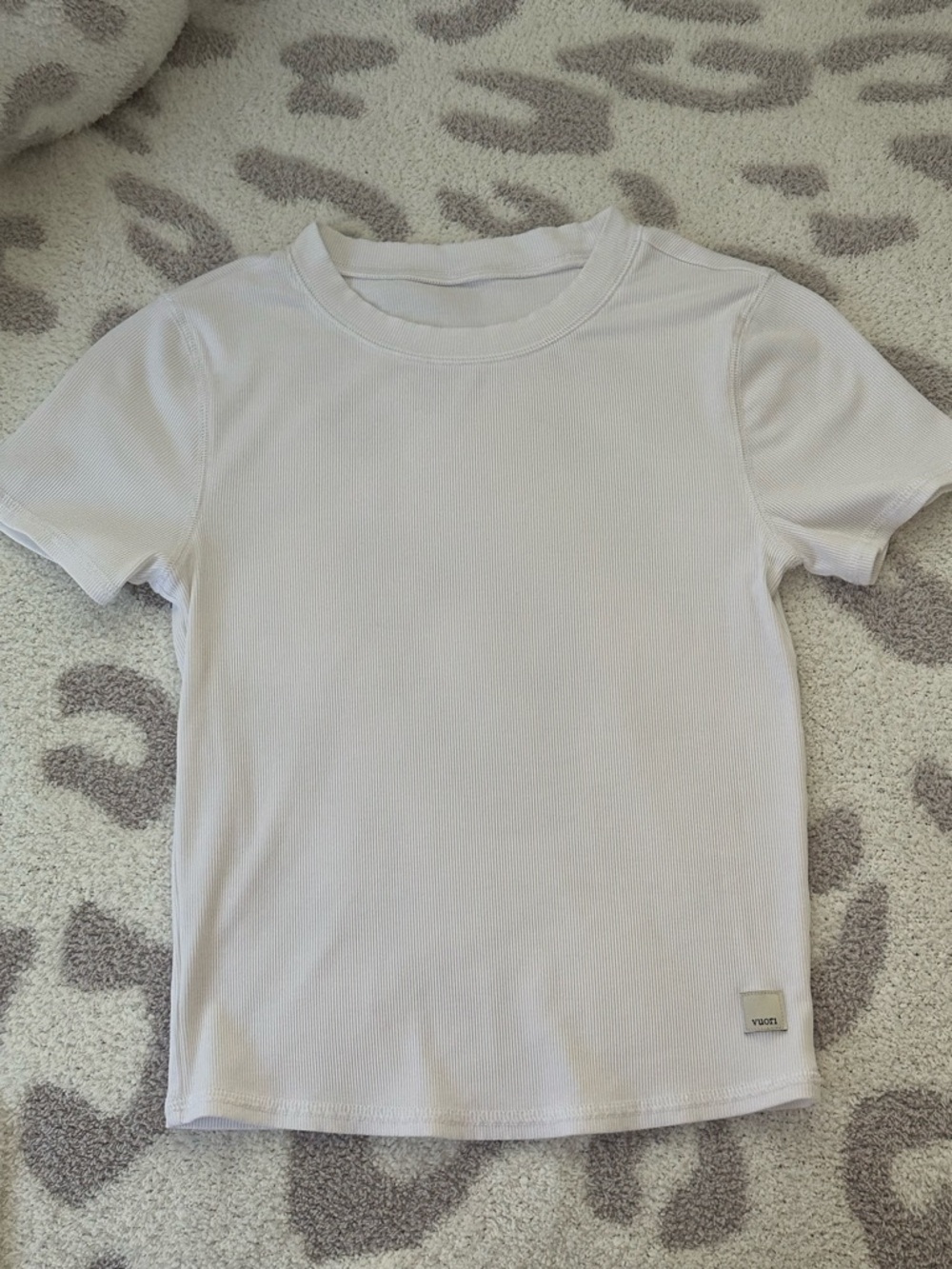 Vuori pose fitted tee